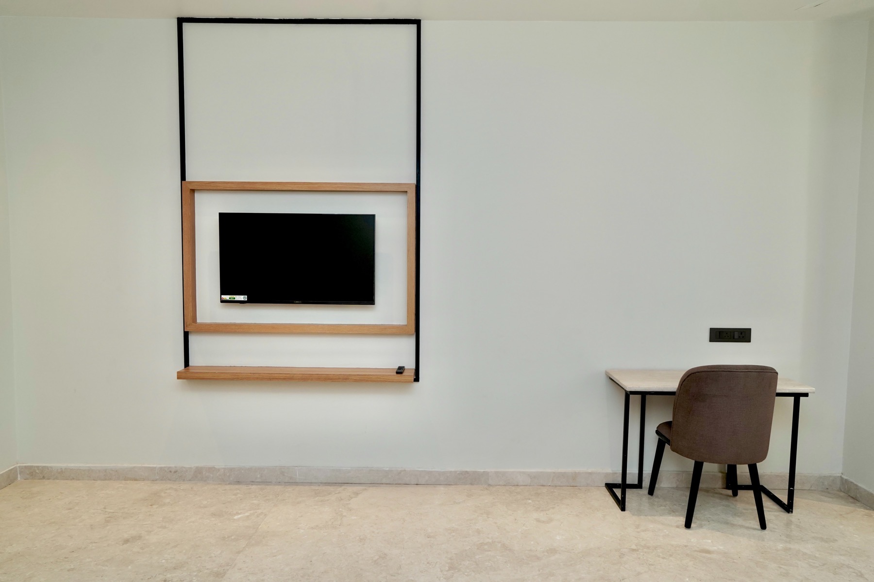 Home pf20251202c00044