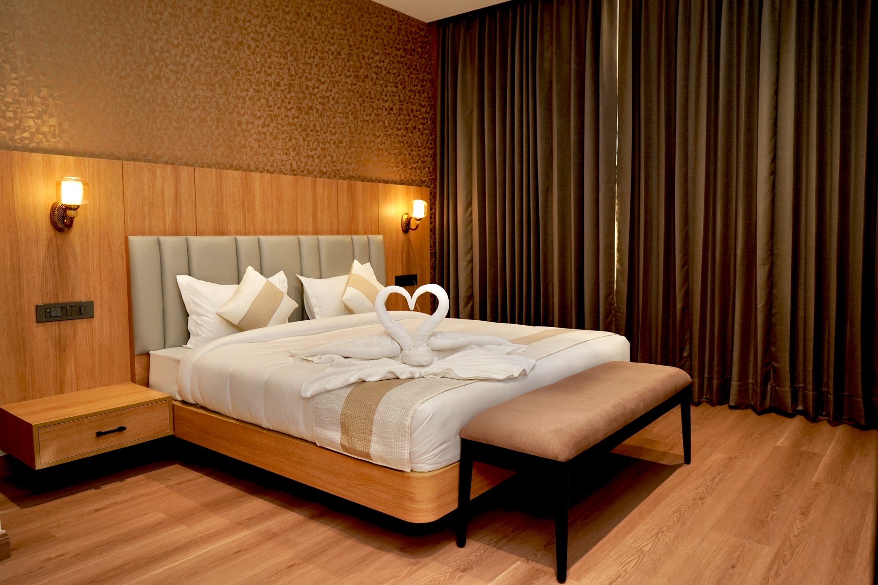 Home pf20251202c00047