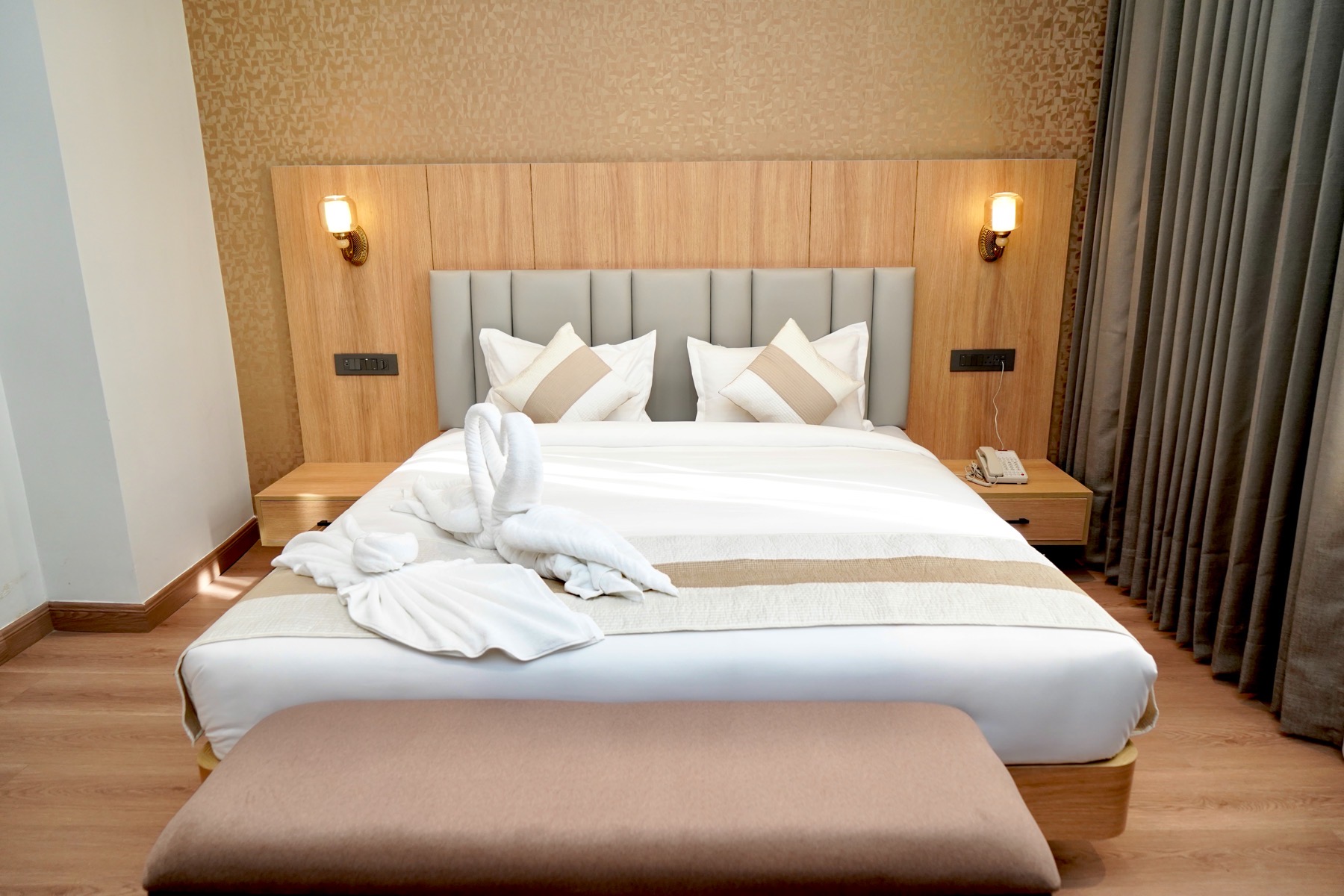 Home pf20251202c00049