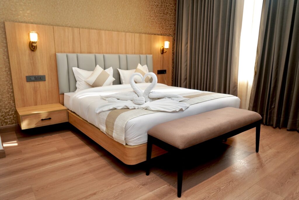 rooms pf20251202c00055