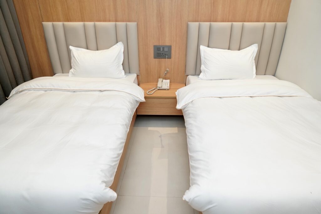 rooms pf20251202c00129